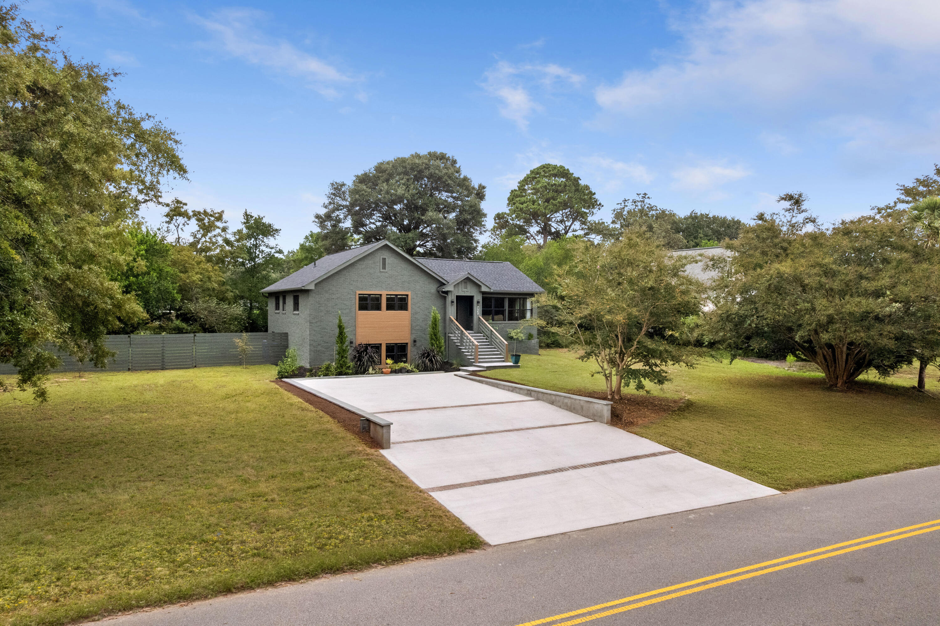 729 Fort Sumter Drive
