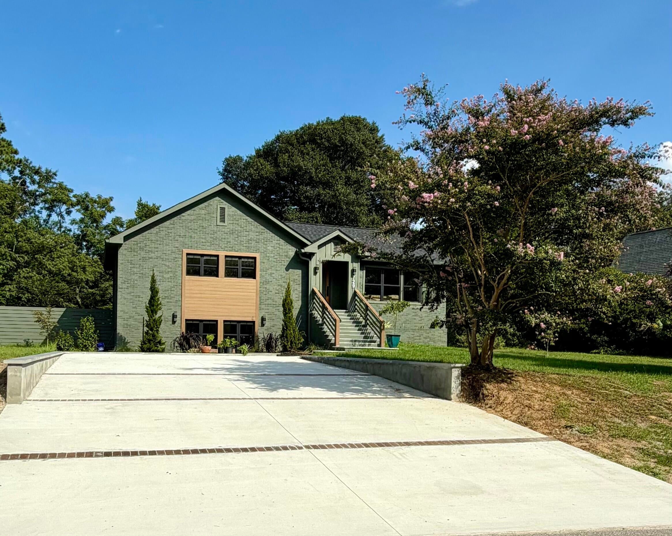 729 Fort Sumter Drive