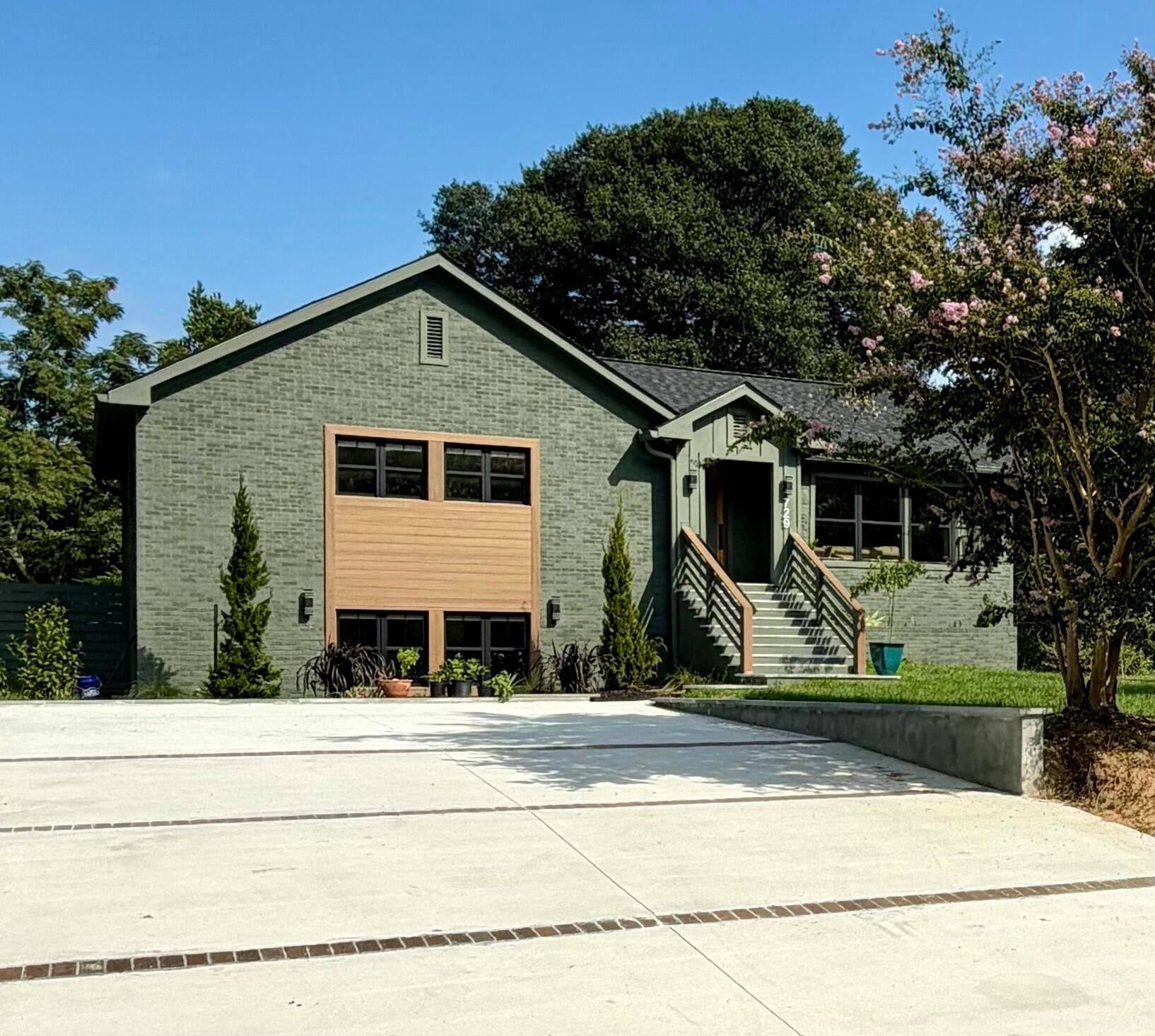 729 Fort Sumter Drive