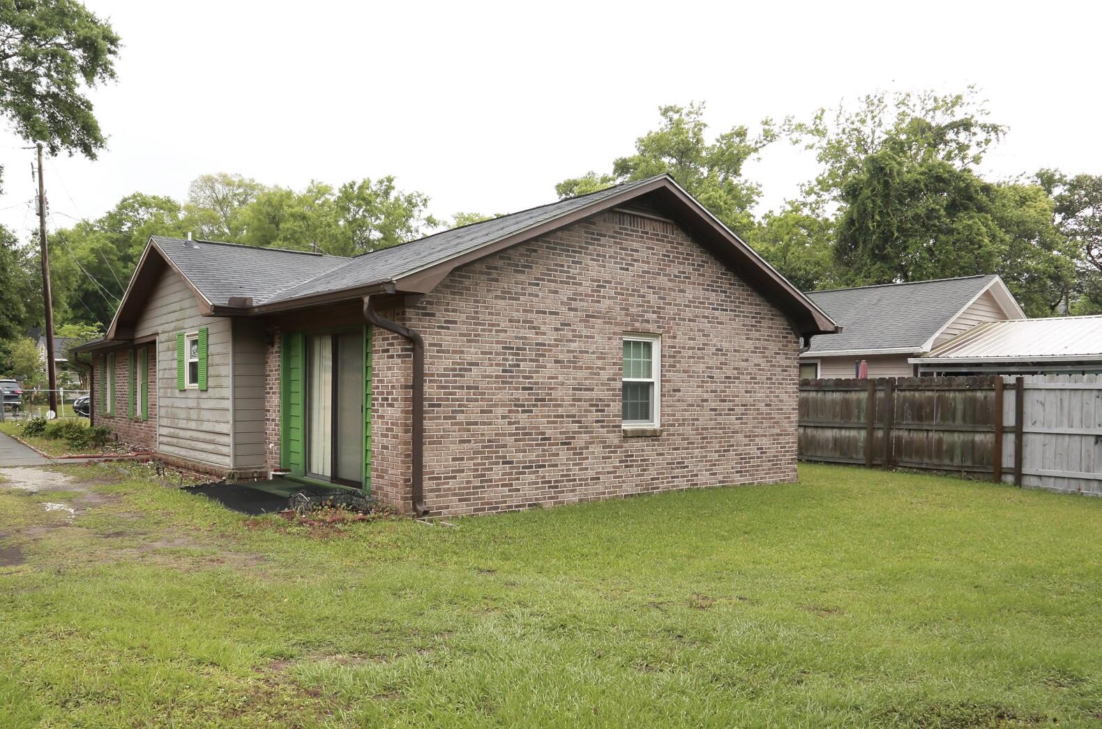 814 Armsway Street