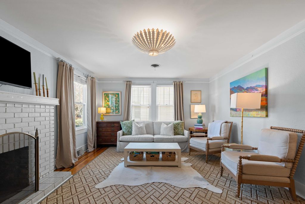 Photo of 237 Gordon Street, Charleston, SC 29403 (MLS # 26005595)