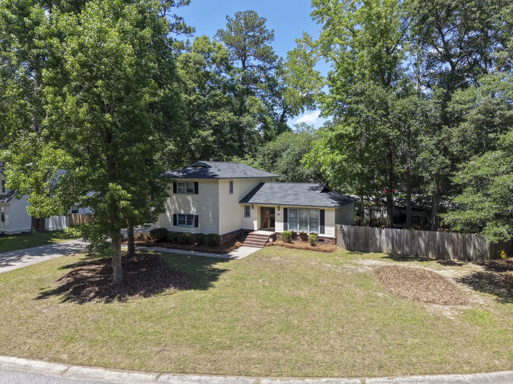 207 Foxcroft Lane