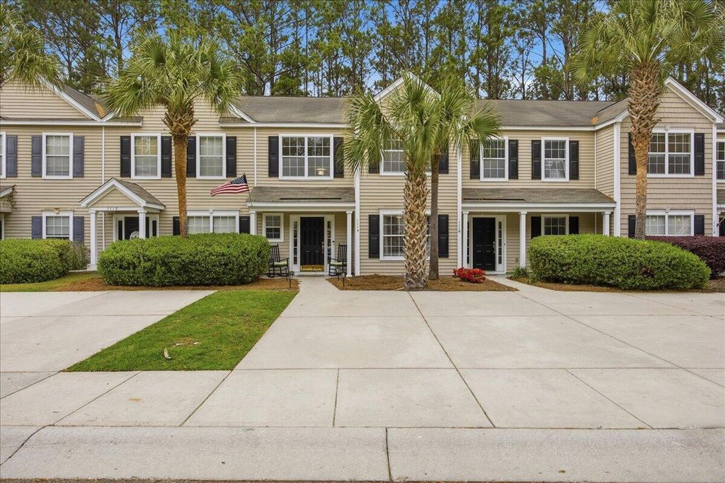 Photo of 1114 Island Club Drive, Charleston, SC 29492 (MLS # 26008383)