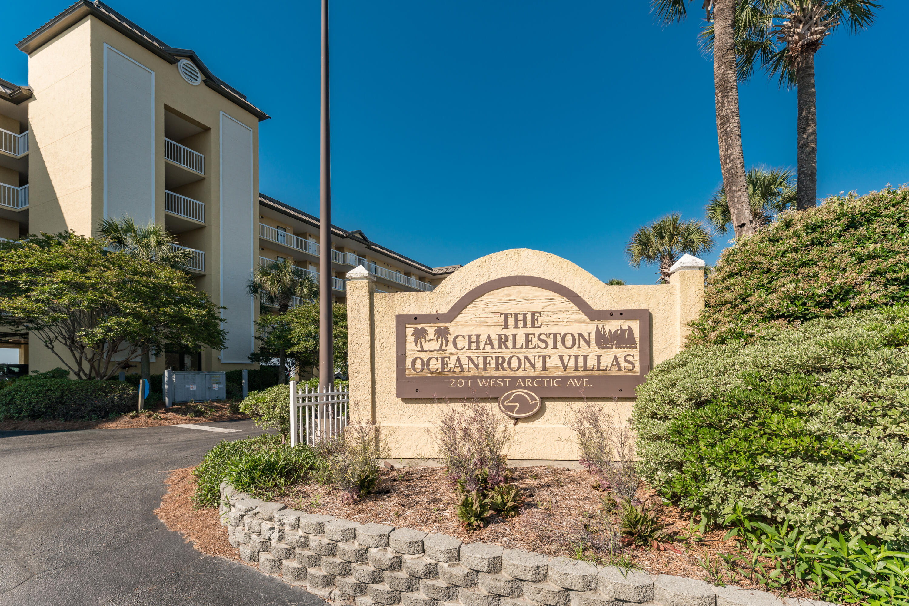 201 W Arctic Avenue Apt 302