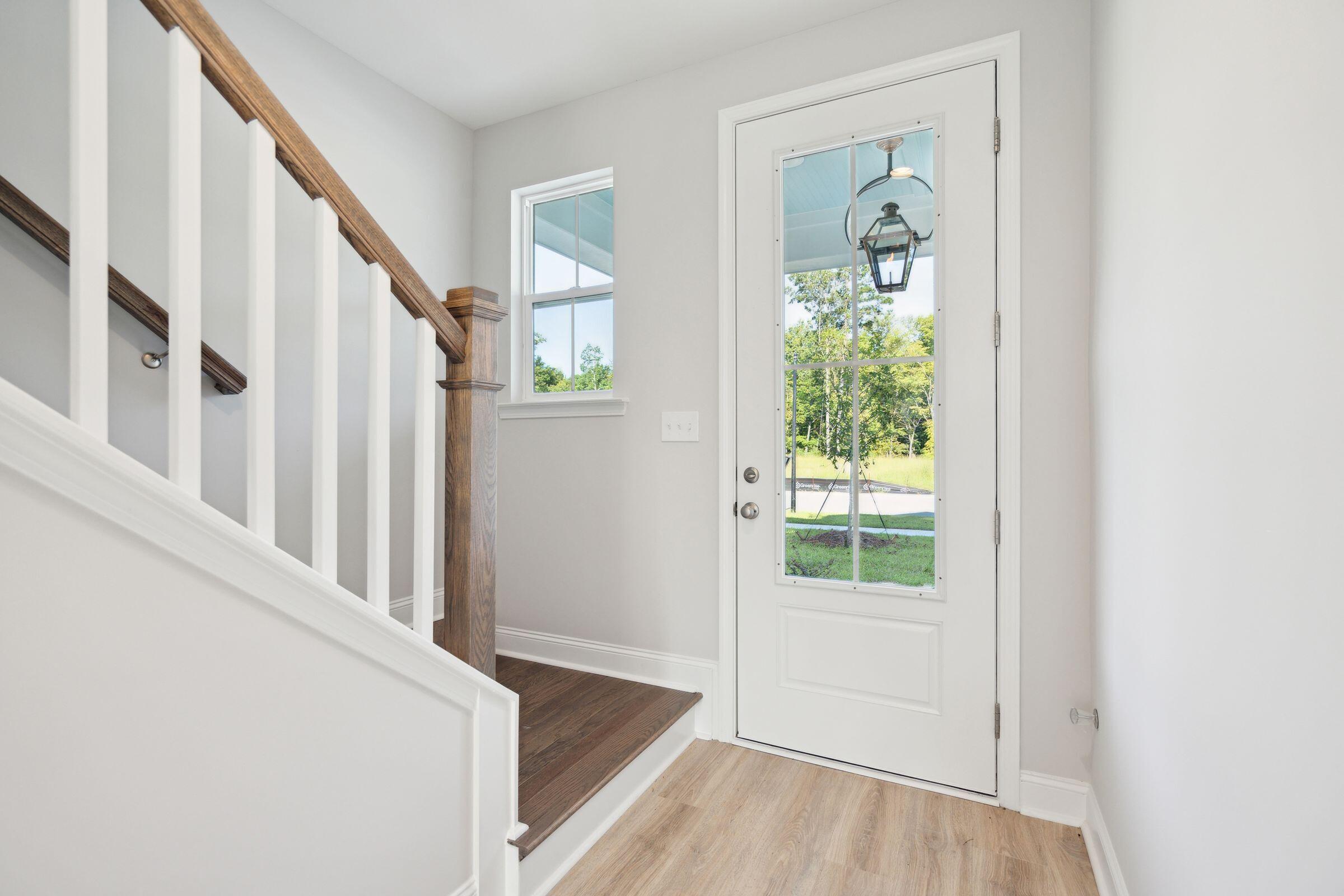 427 Queenview Lane