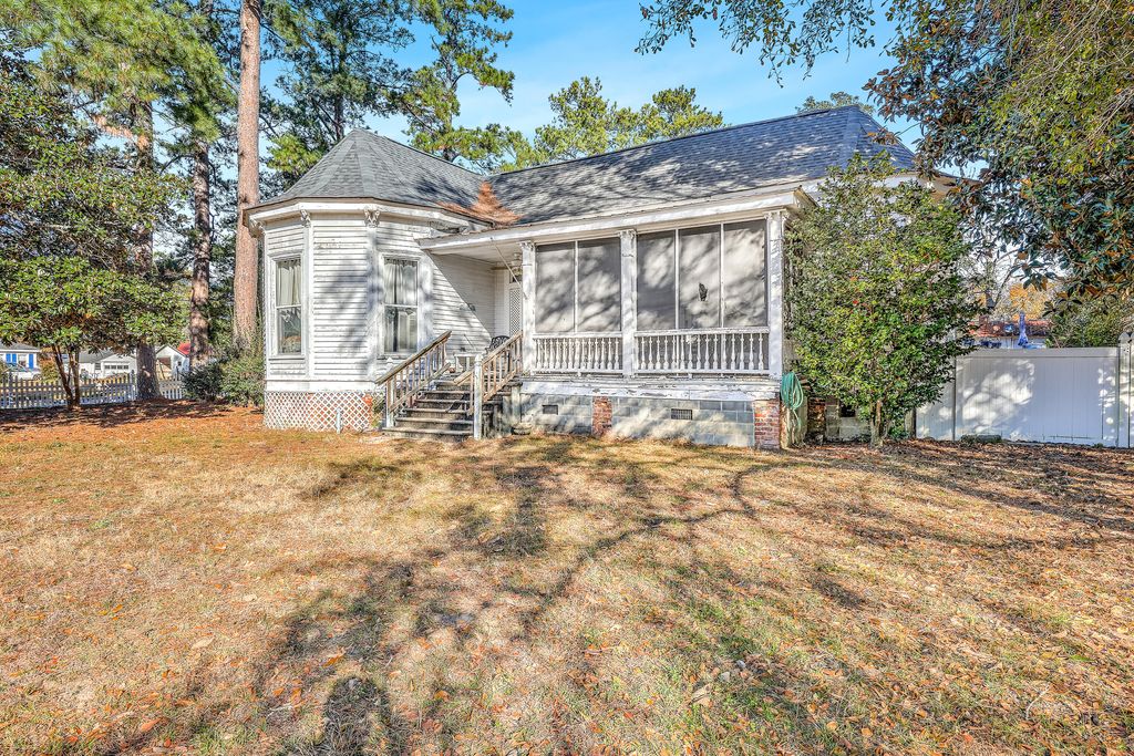 Photo of 108 NW Railroad Avenue, Saint George, SC 29477 (MLS # 25033086)