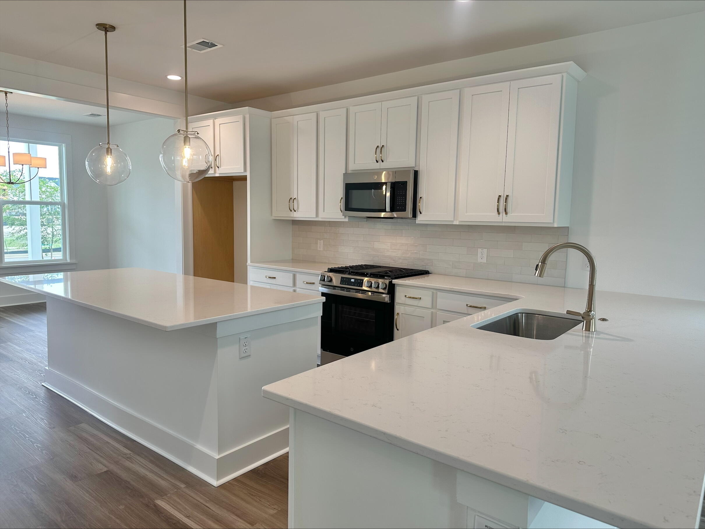 708 Rumbling Leaf Lane