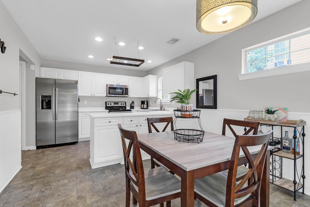 Photo of 9232 Ayscough Road, Summerville, SC 29485 (MLS # 26014990)