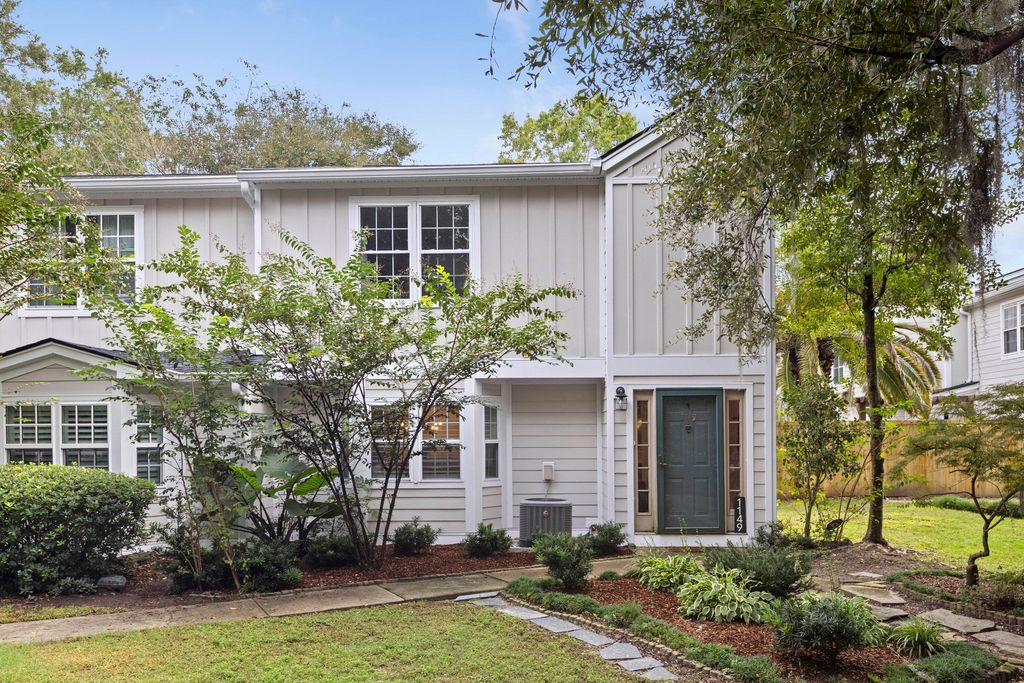 Photo of 1149 Monaco Drive, Mount Pleasant, SC 29464 (MLS # 25027959)