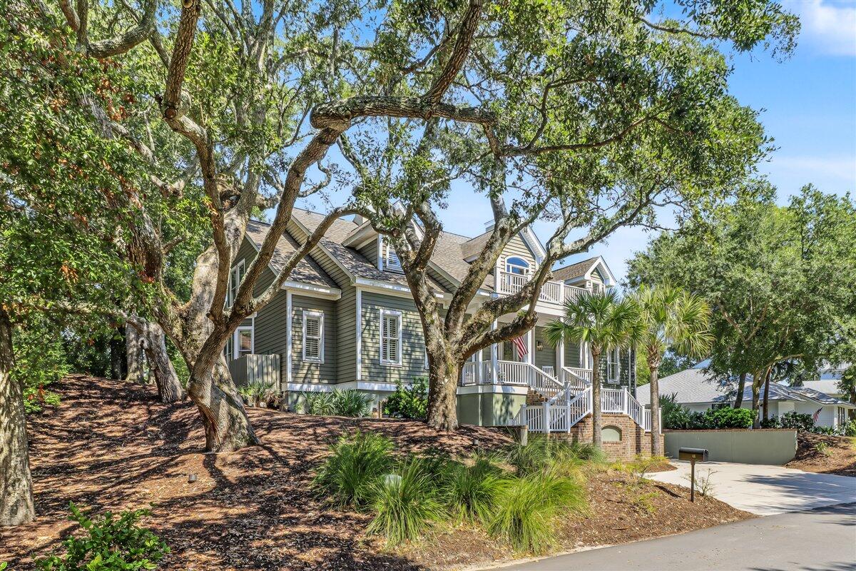 41 Fairway Oaks Lane