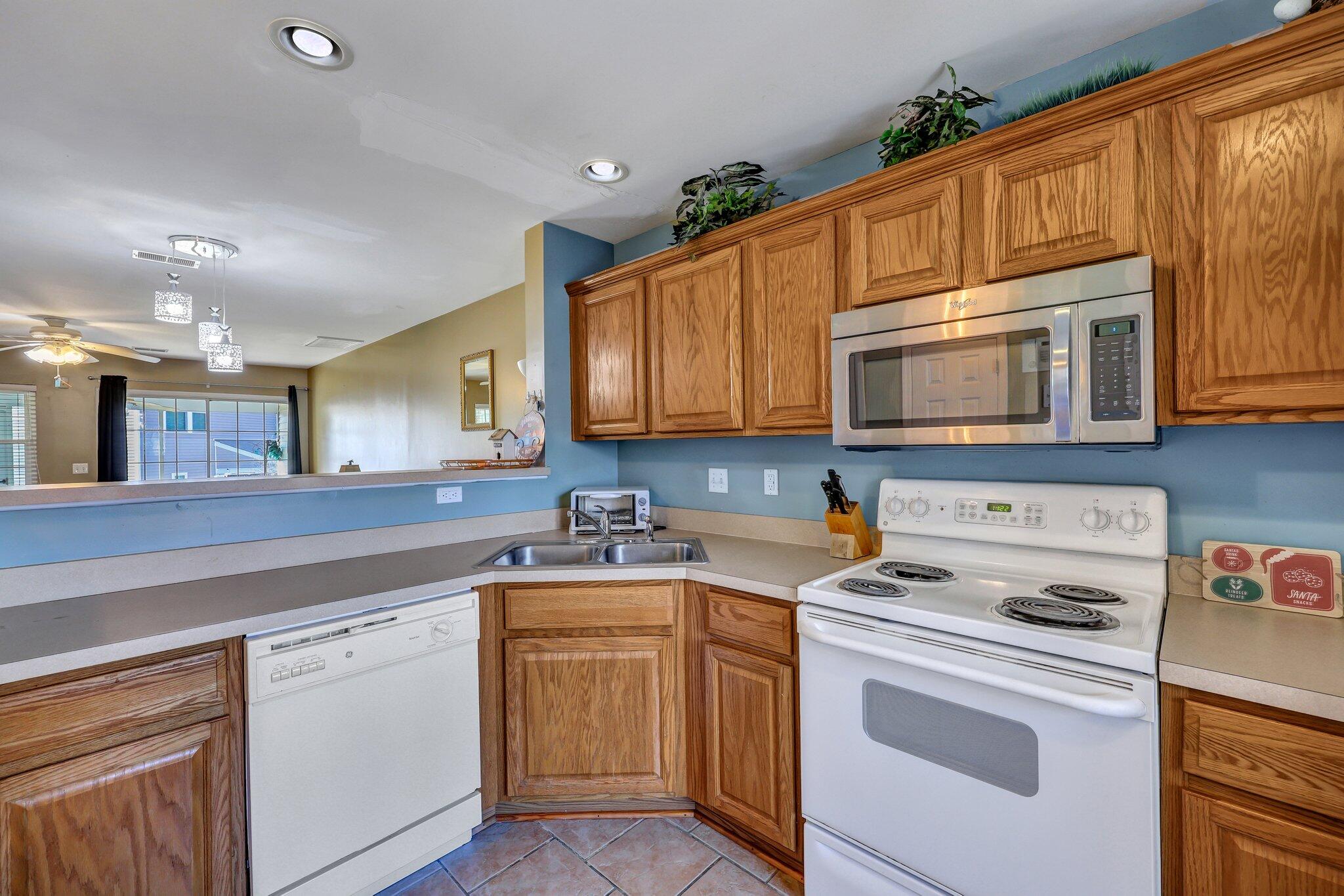 7963 Shadow Oak Drive