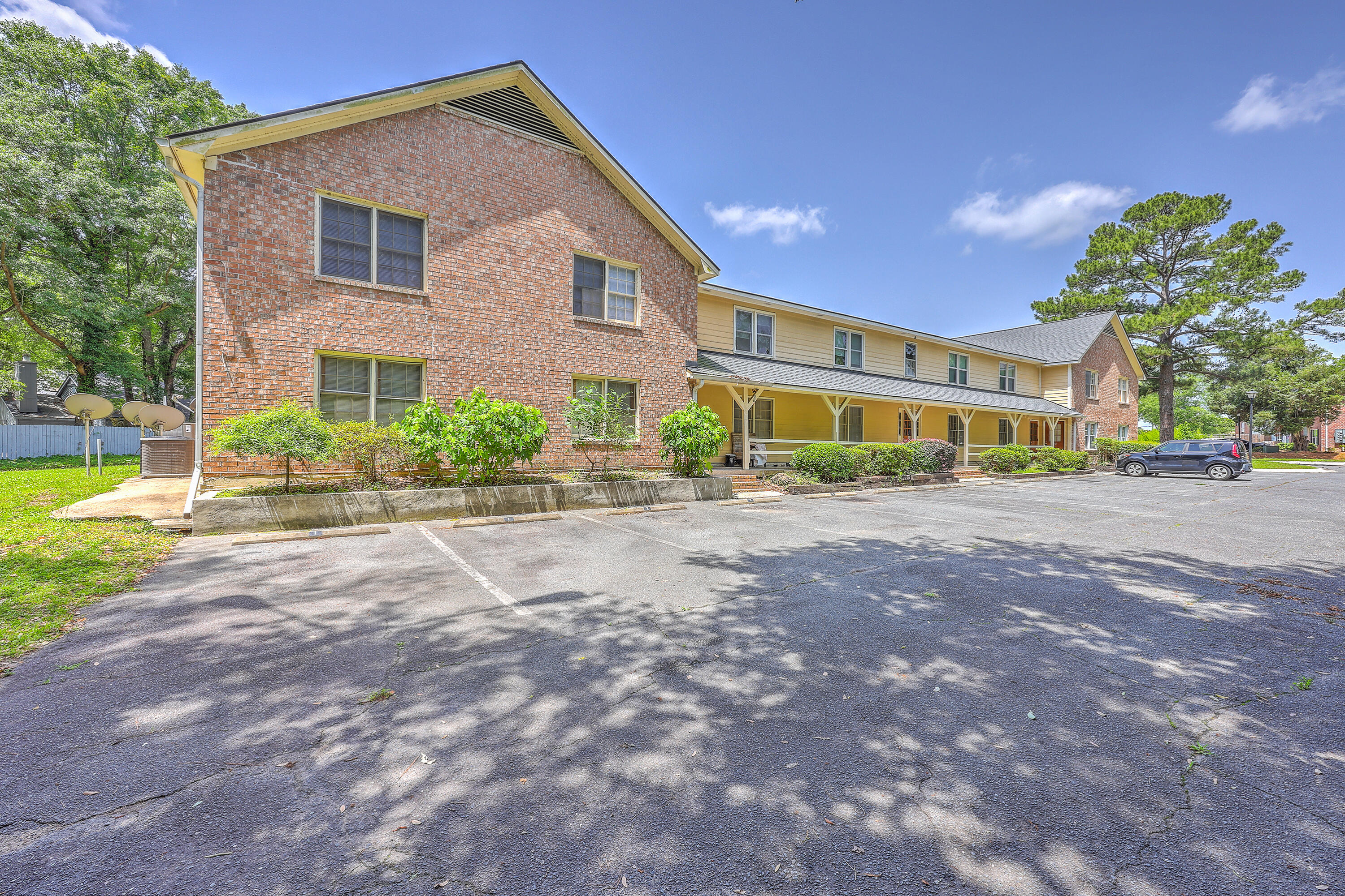 2150 Spoleto Lane H2