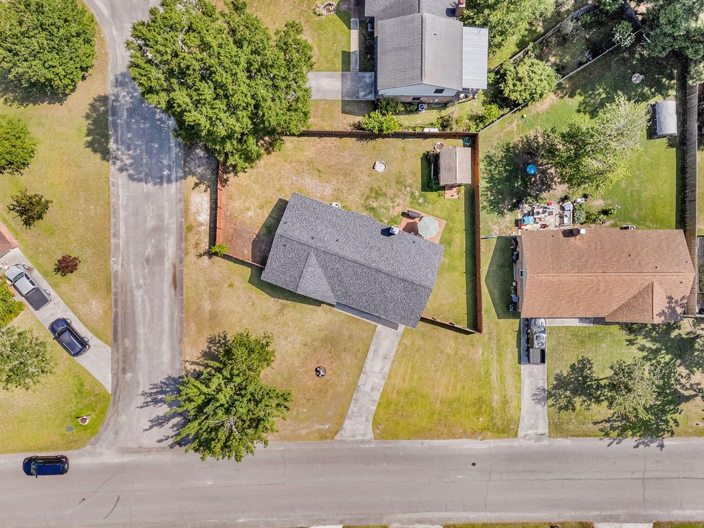 Photo of 209 Longleaf Road, Summerville, SC 29486 (MLS # 26014671)