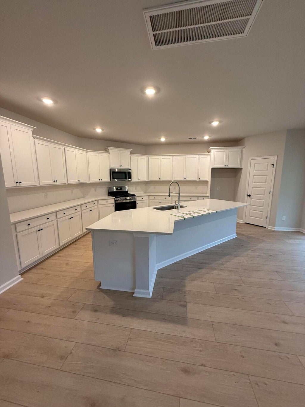 Photo of 611 Cropfield Drive, Summerville, SC 29485 (MLS # 26027507)