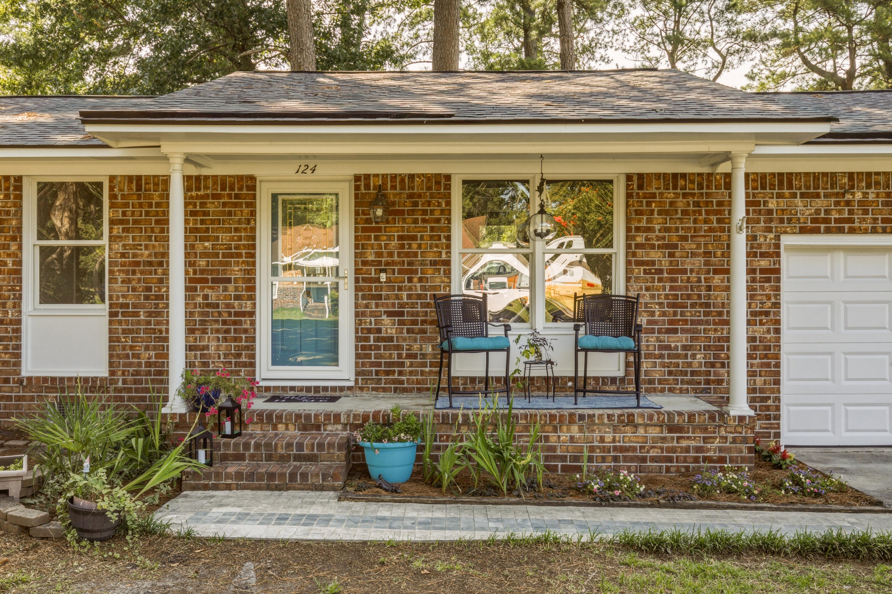124 White Boulevard