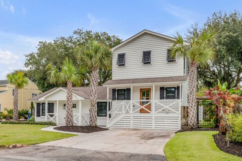 Photo of 3002 Cameron Boulevard, Isle of Palms, SC 29451 (MLS # 25028523)