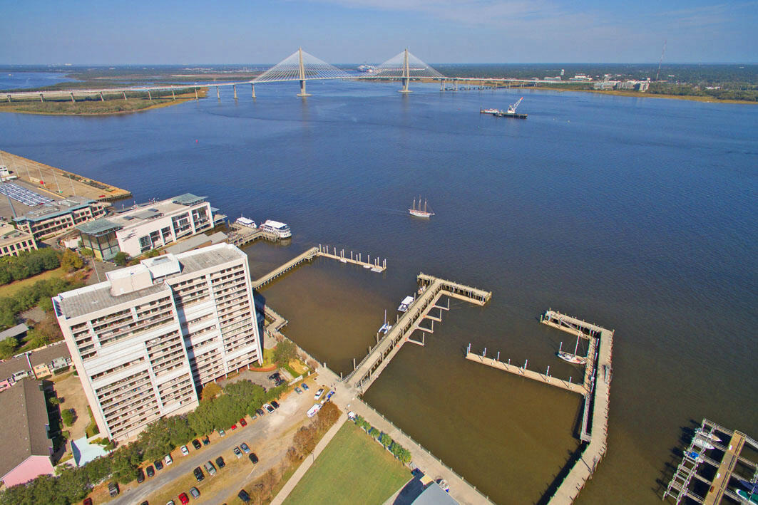 View Charleston, SC 29401 property