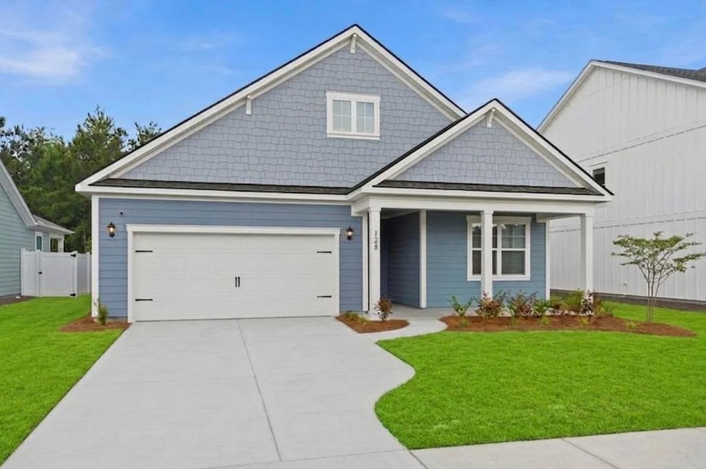 Photo of 128 Lilac Grove Way, Summerville, SC 29486 (MLS # 26012631)