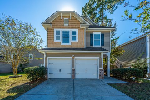 Photo of 254 Oglethorpe Circle, Moncks Corner, SC 29461 (MLS # 25030379)