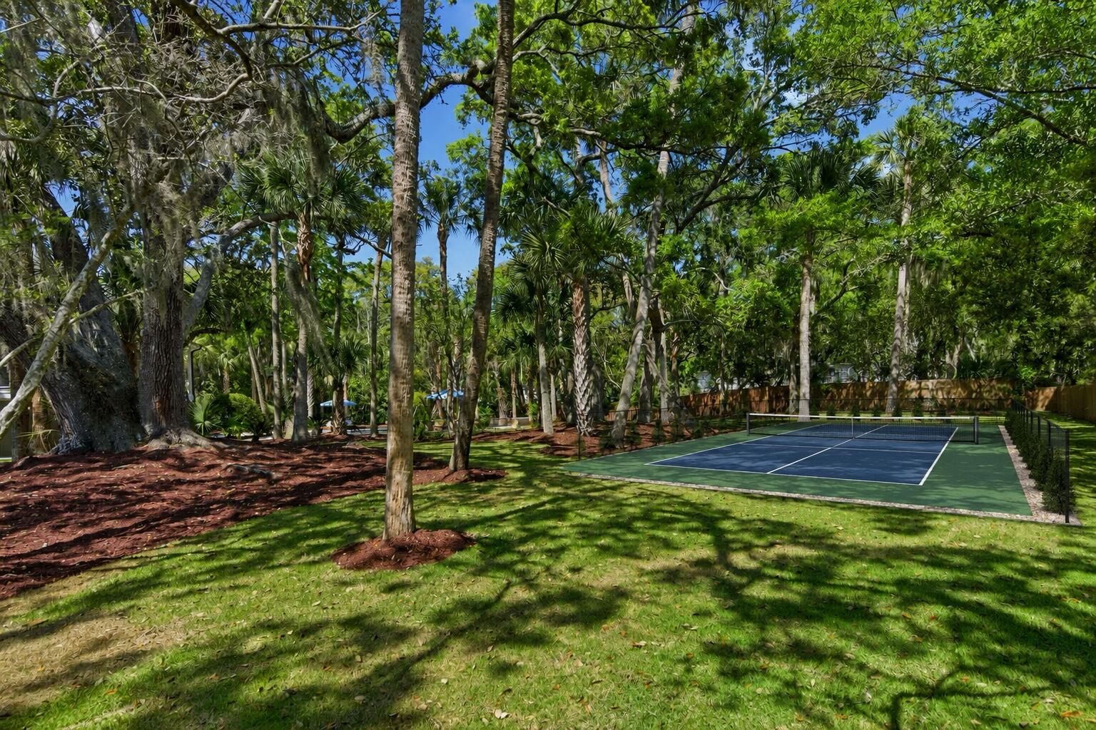 103 Oakview Lane