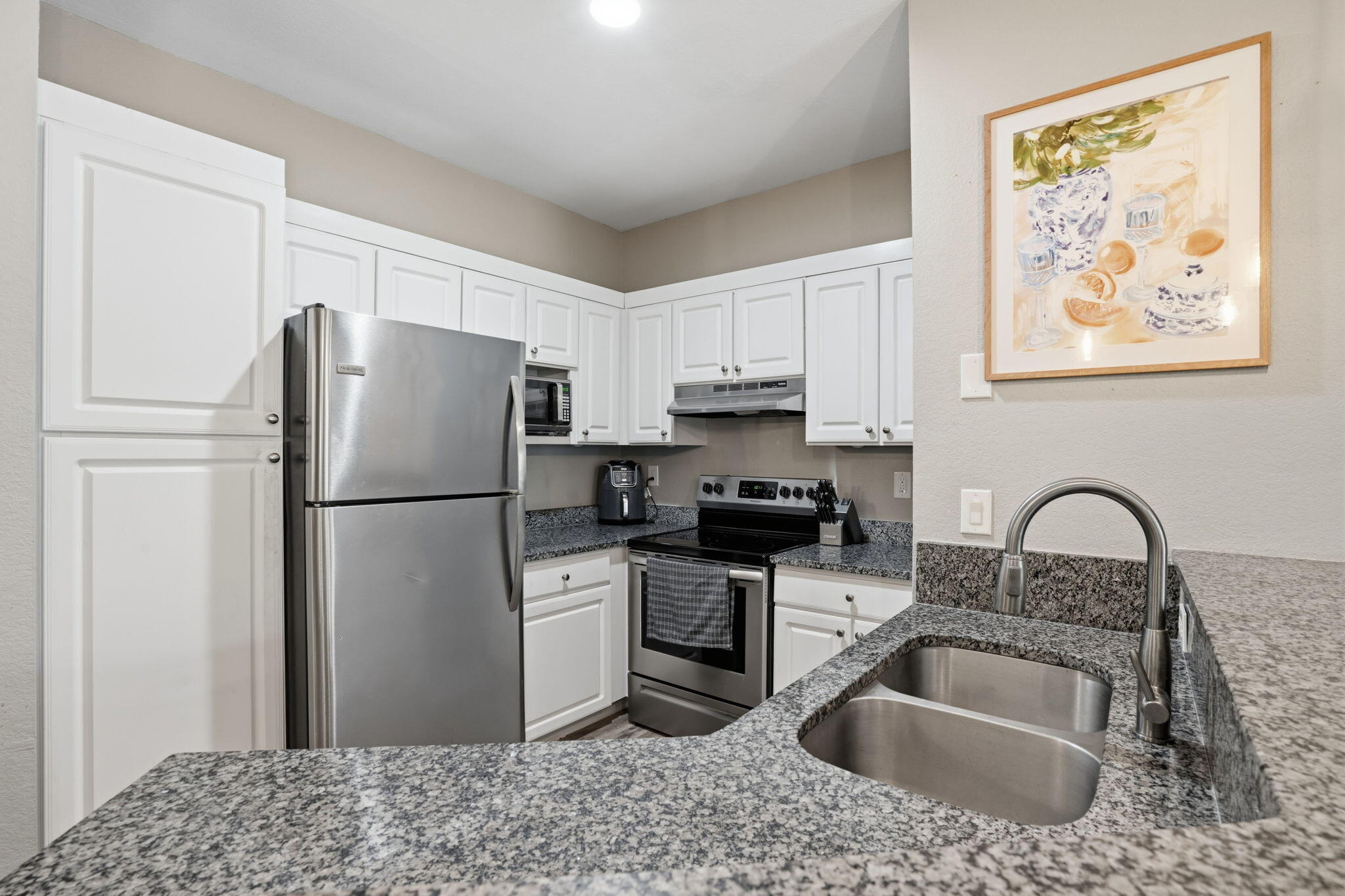 60 Fenwick Hall Allee 637