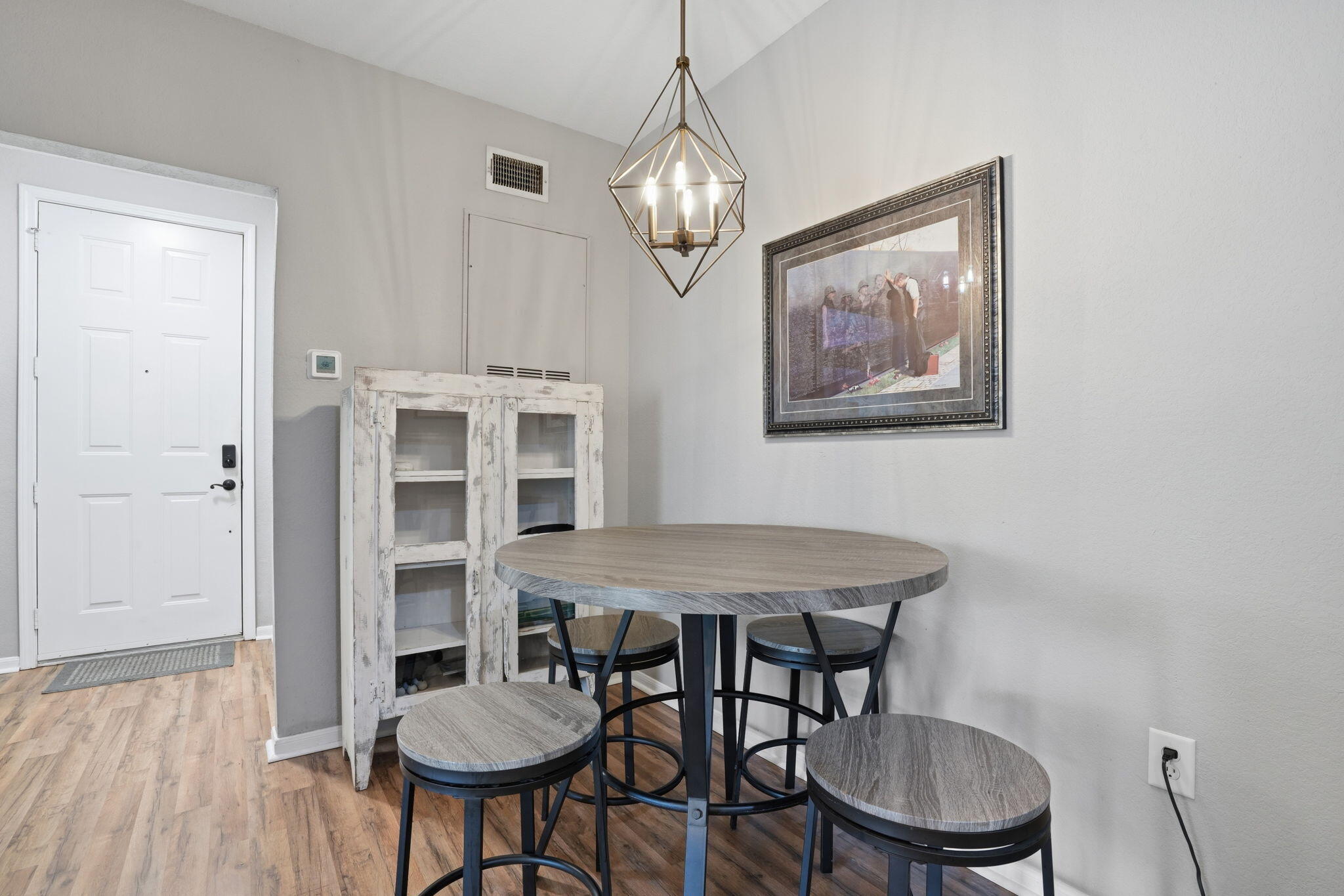 60 Fenwick Hall Allee 637