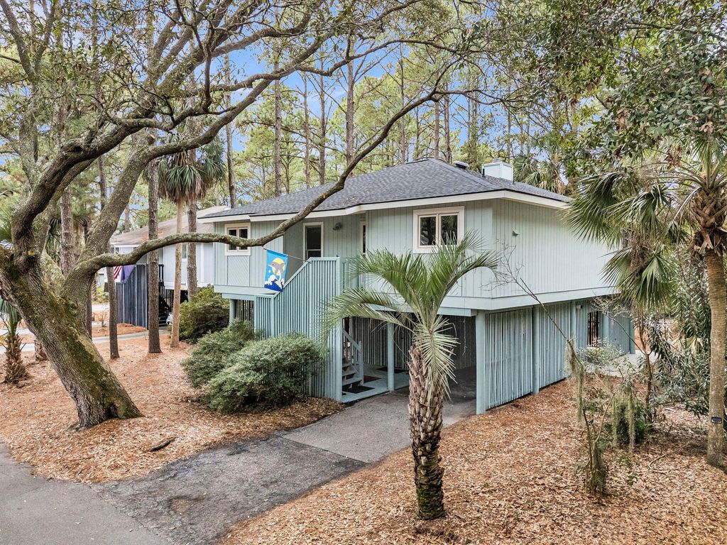 Photo of 38 Twin Oaks Lane, Isle of Palms, SC 29451 (MLS # 26005682)