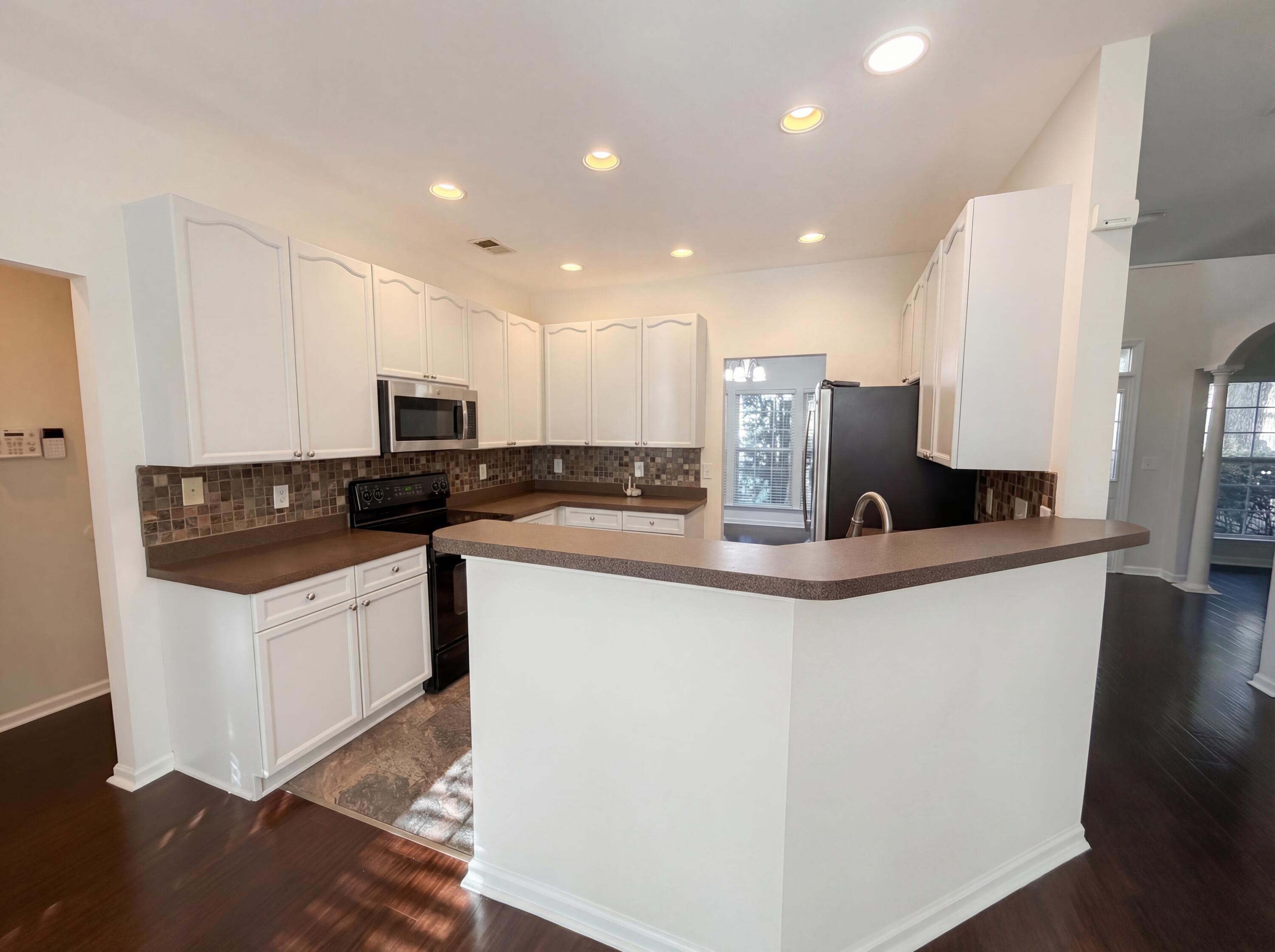 8692 Hickory Creek Court