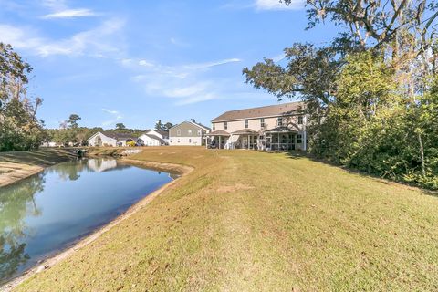 A home in North Charleston