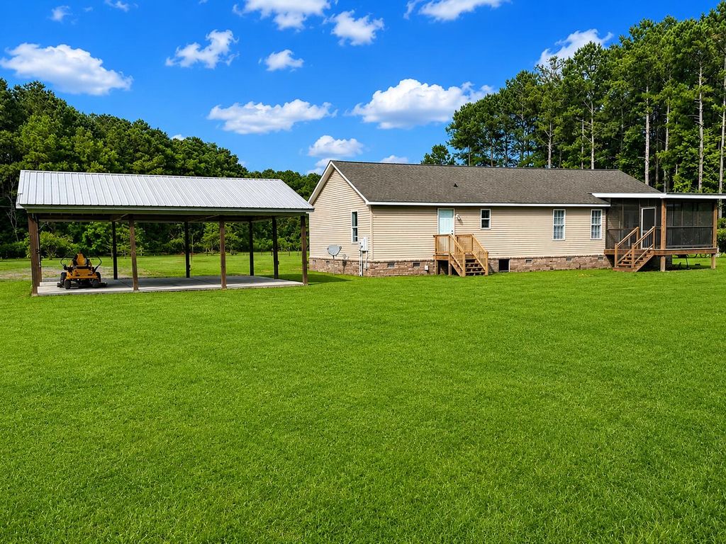 Photo of 573 Pecan Orchard Drive, Ridgeville, SC 29472 (MLS # 26018008)