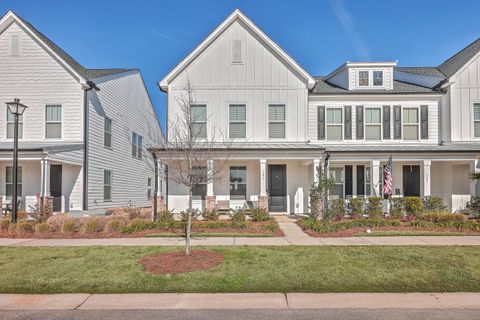 MLS: 25004758