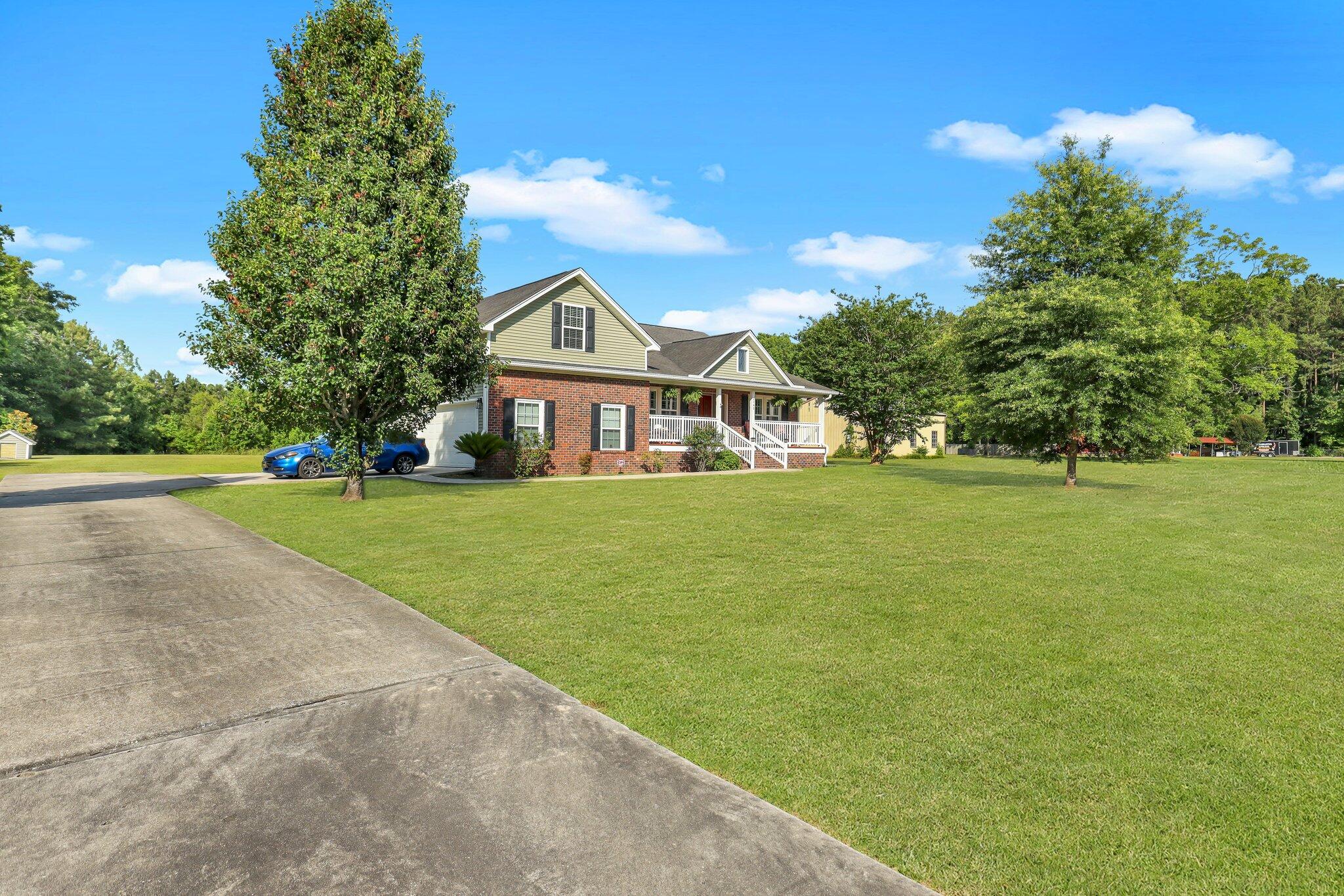 View Summerville, SC 29486 house