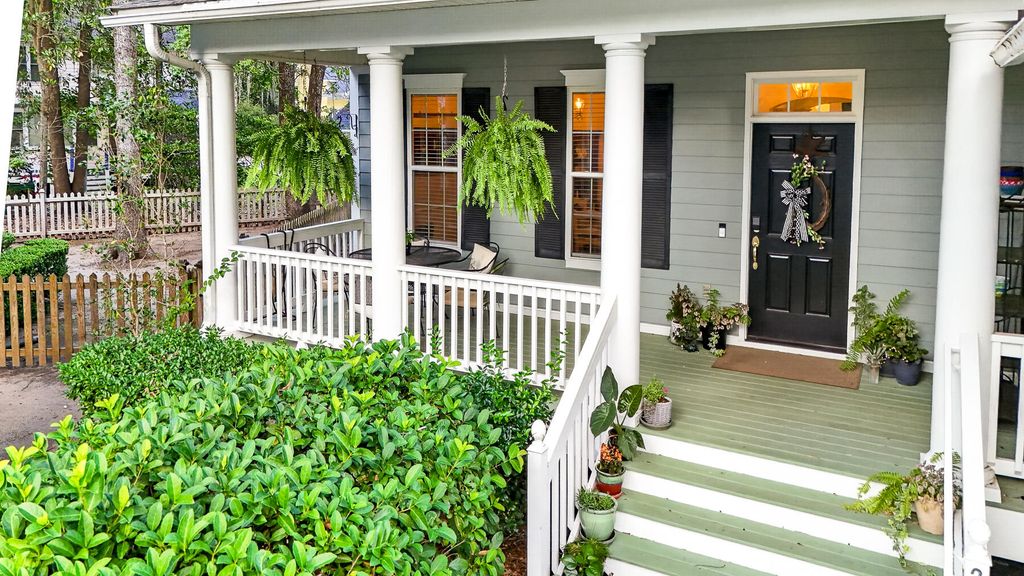 Photo of 2003 Izard Court, Charleston, SC 29414 (MLS # 26019937)