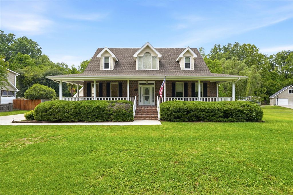 Photo of 1539 Cedar Avenue, Moncks Corner, SC 29461 (MLS # 26013754)
