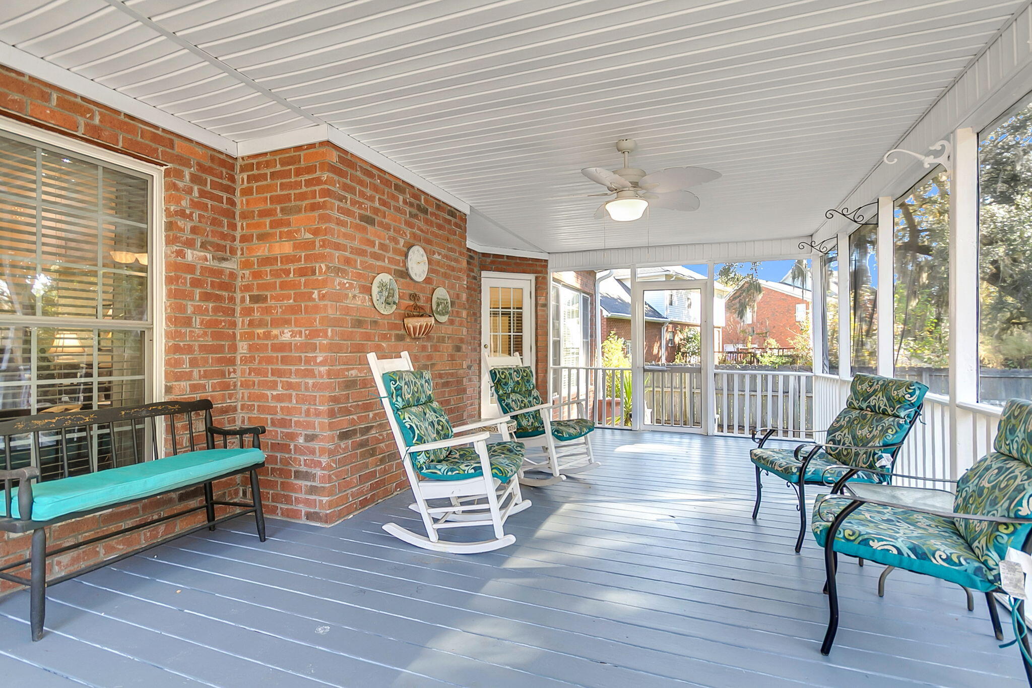 8675 Laurel Grove Lane