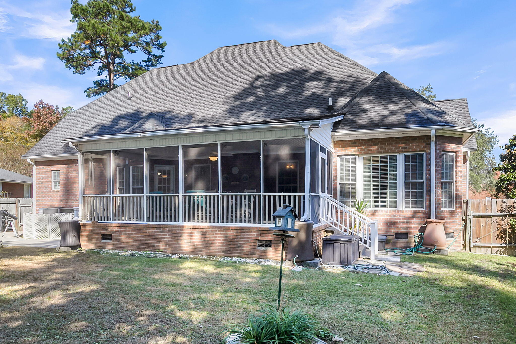 8675 Laurel Grove Lane