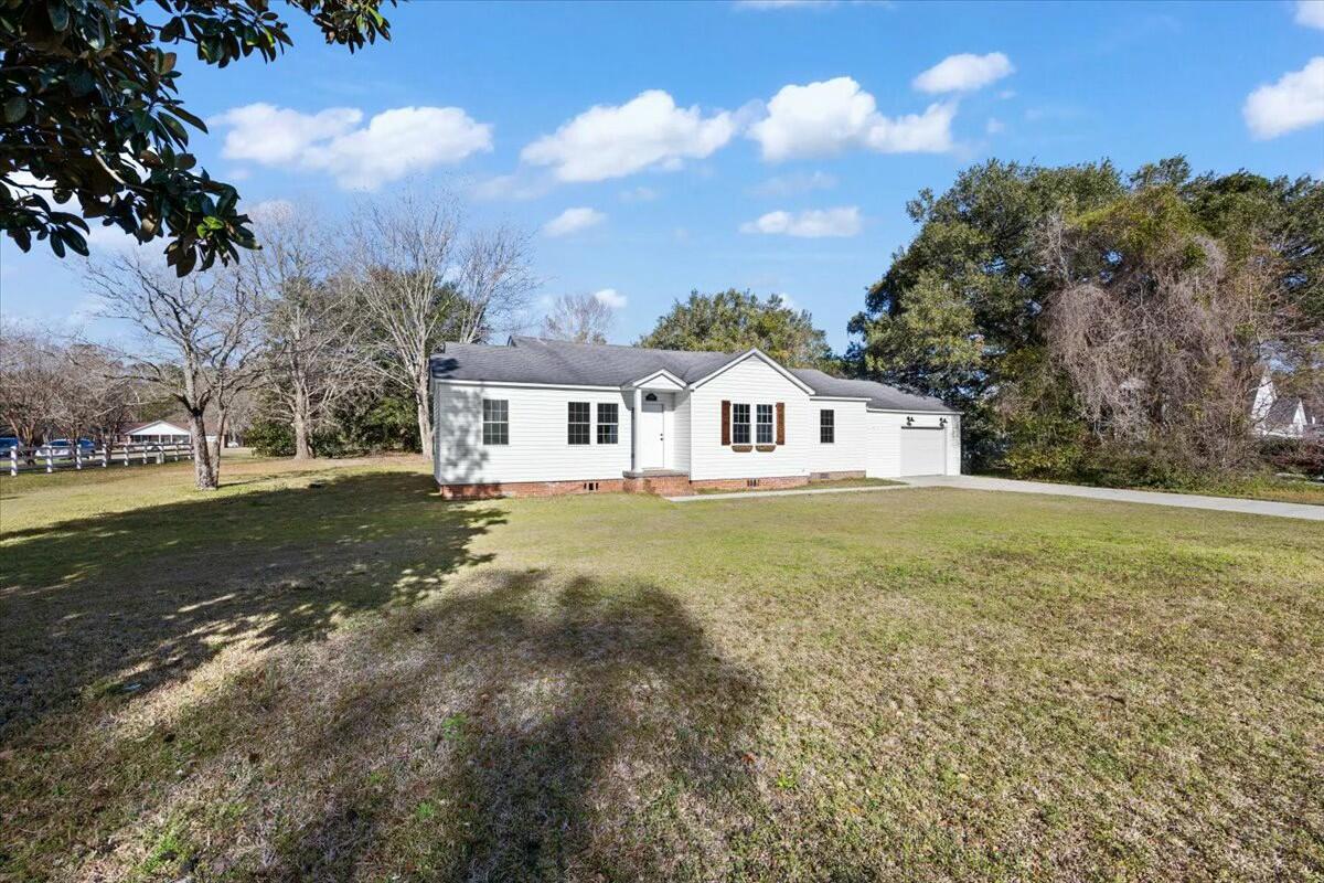 1409 Main Street