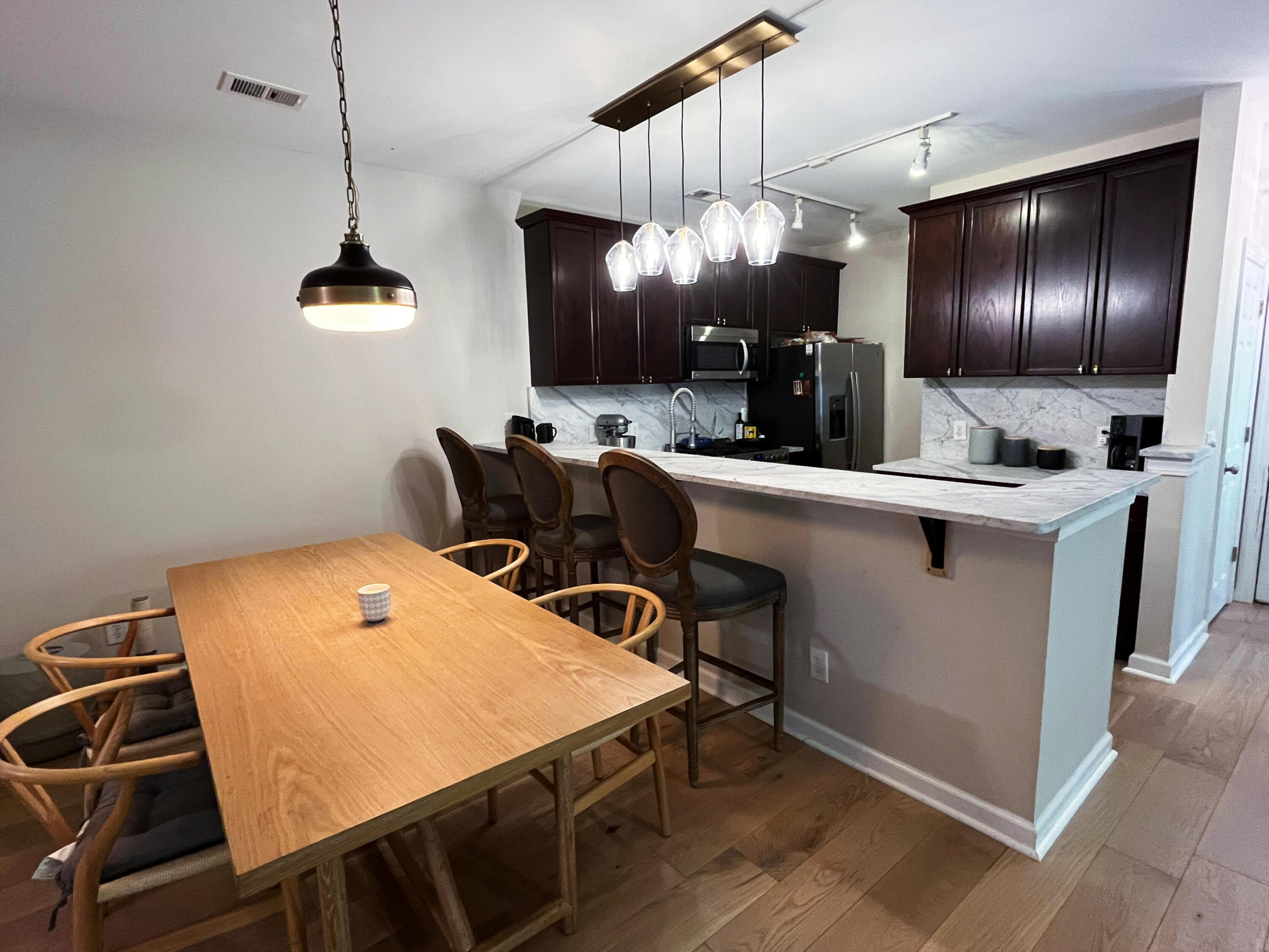 1108 Grove Park