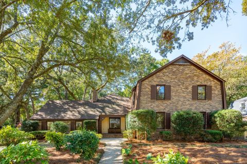 Photo of 810 Creekside Drive, Mount Pleasant, SC 29464 (MLS # 25011870) Photo of 810 Creekside Drive, Mount Pleasant, SC 29464 (MLS # 25011870)