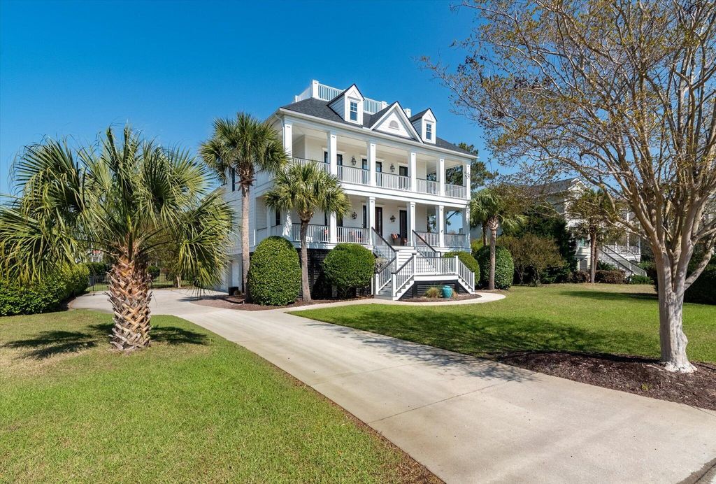 Photo of 4970 Sound View Drive, Mount Pleasant, SC 29466 (MLS # 26009204)