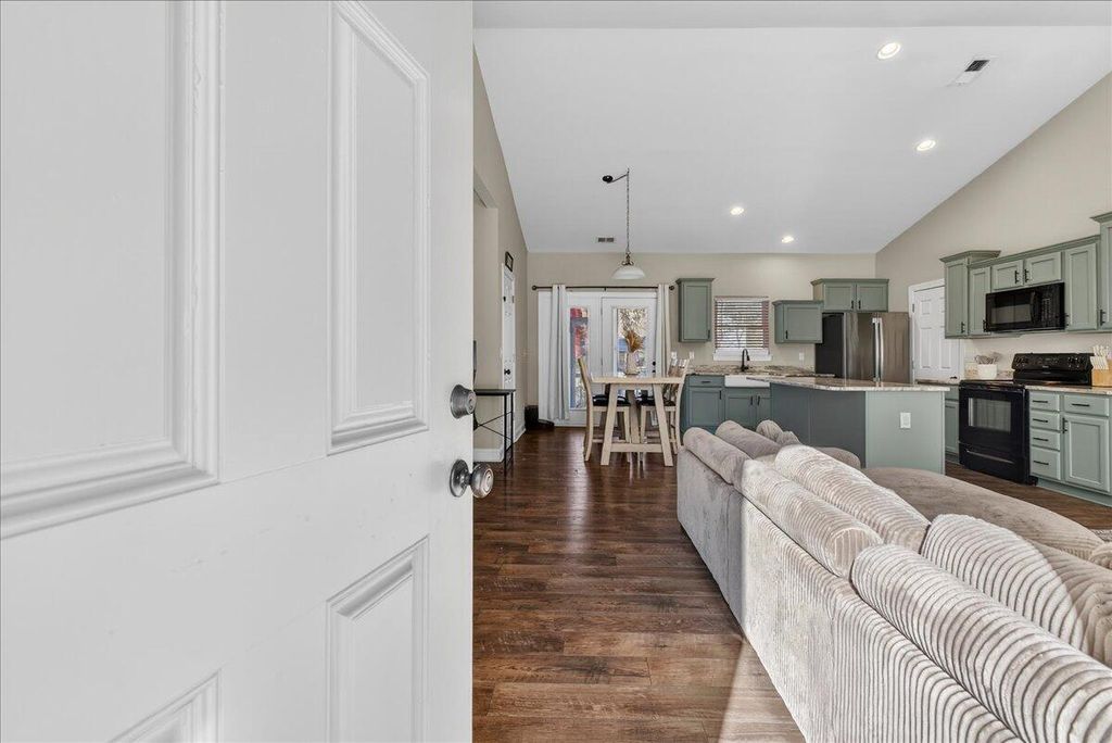 Photo of 124 Lodestone Court, Moncks Corner, SC 29461 (MLS # 25033174)