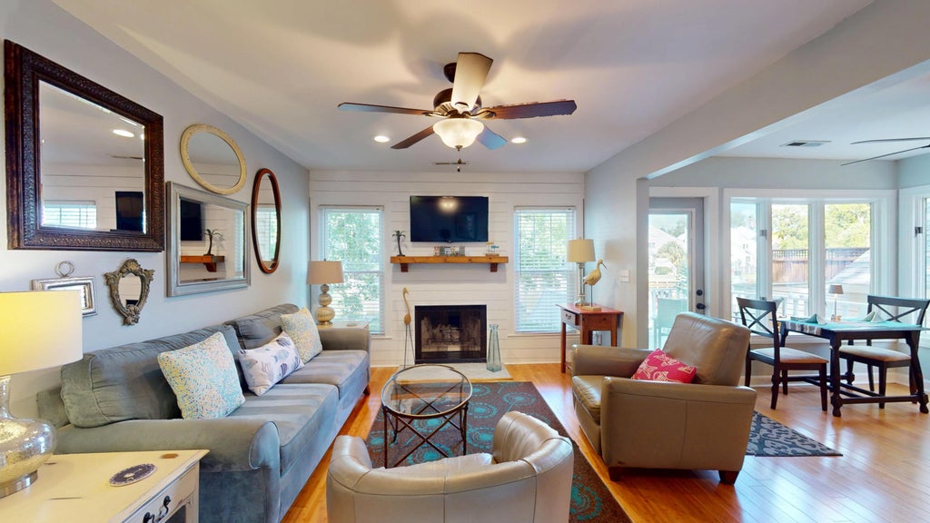 Photo of 781 Lake Frances Drive, Charleston, SC 29412 (MLS # 26018562)