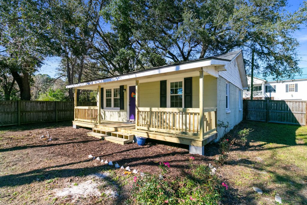 Photo of 1816 Battery Island Drive, Charleston, SC 29412 (MLS # 25032383)
