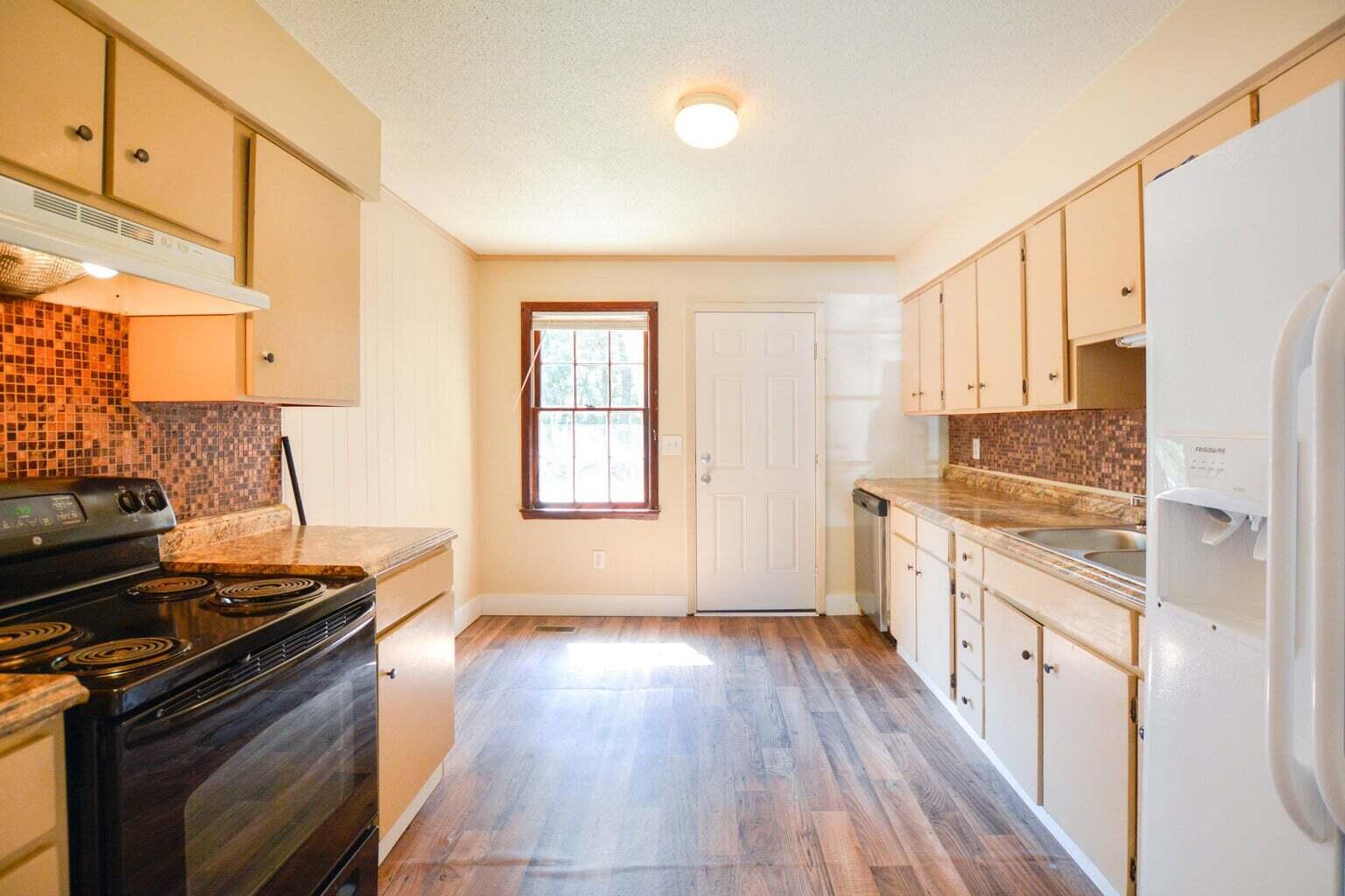 1045 Harborview Road A