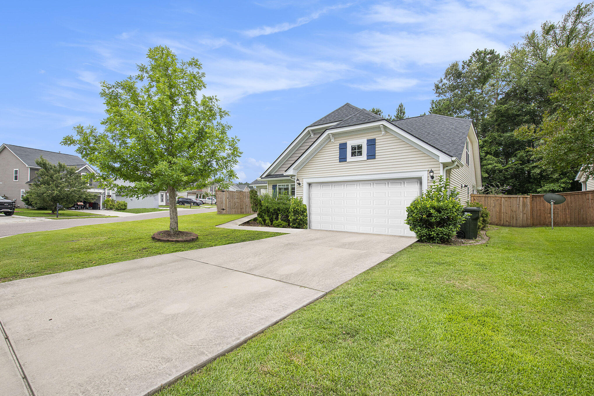 341 Drayton Place Drive Drive