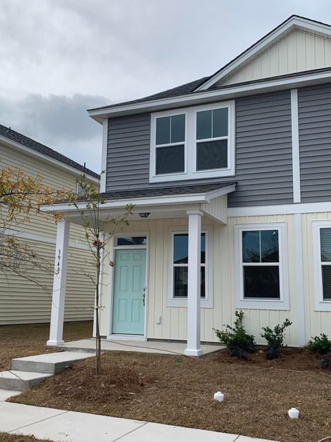 A home in North Charleston