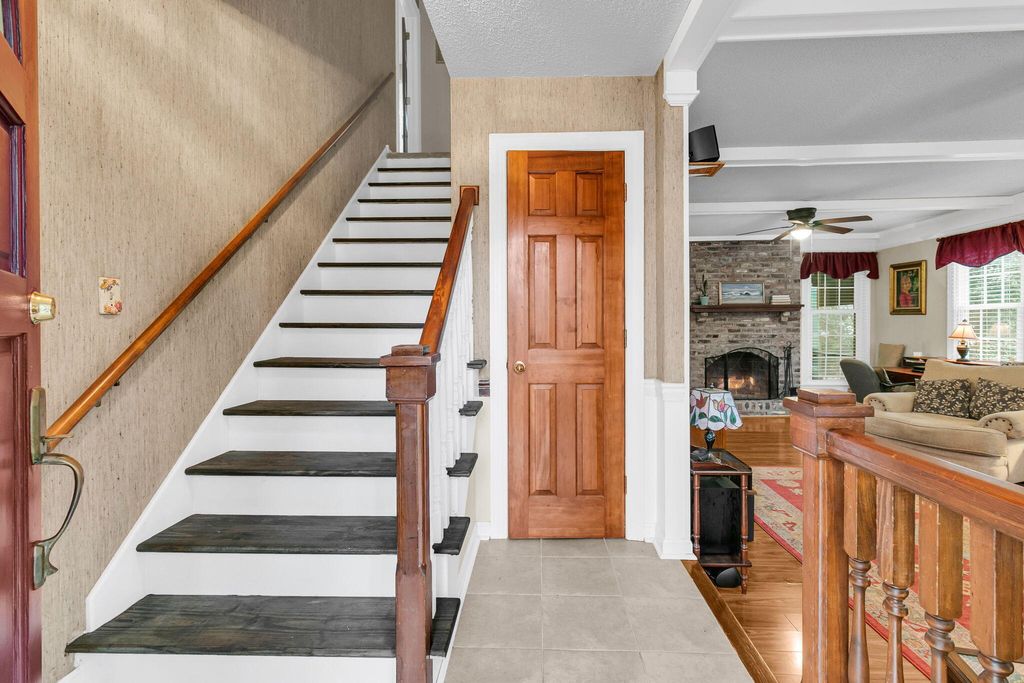 Photo of 206 Bramblewood Drive, Summerville, SC 29485 (MLS # 25032341)