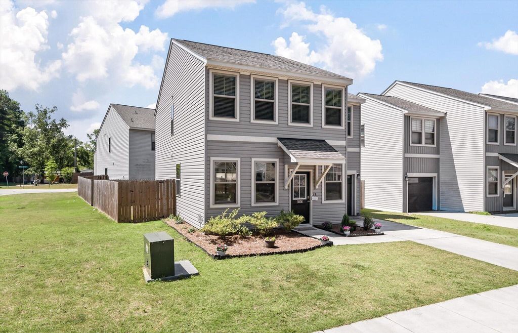 Photo of 1056 Berry Patch Circle, Summerville, SC 29485 (MLS # 26011174)