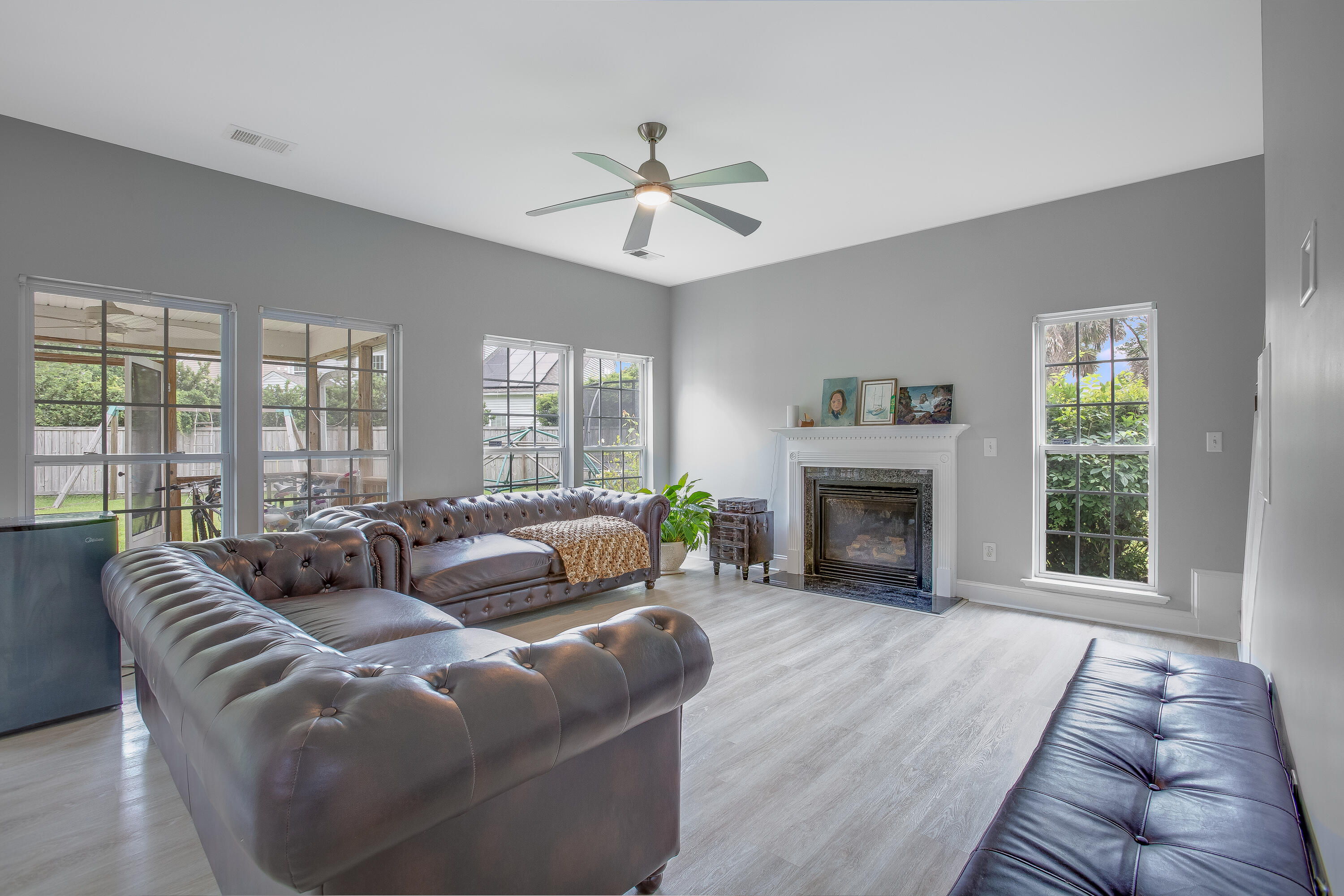 5289 Mulholland Drive