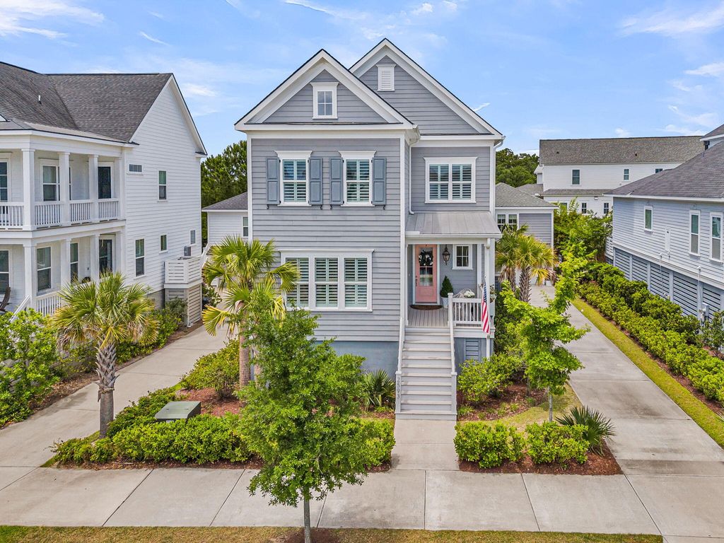 Photo of 2593 Daniel Island Drive, Charleston, SC 29492 (MLS # 26014433)